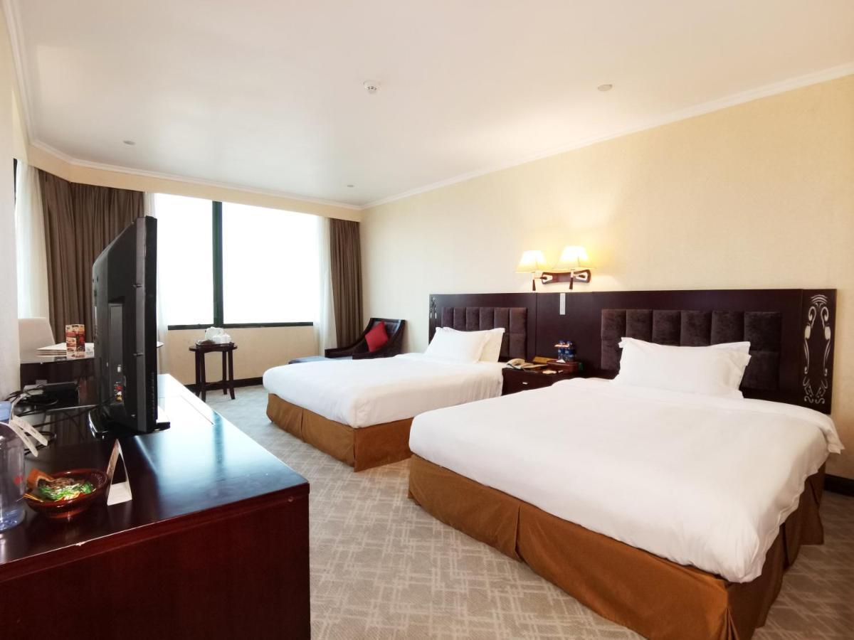 Majestic Hotel Гуанджоу Екстериор снимка