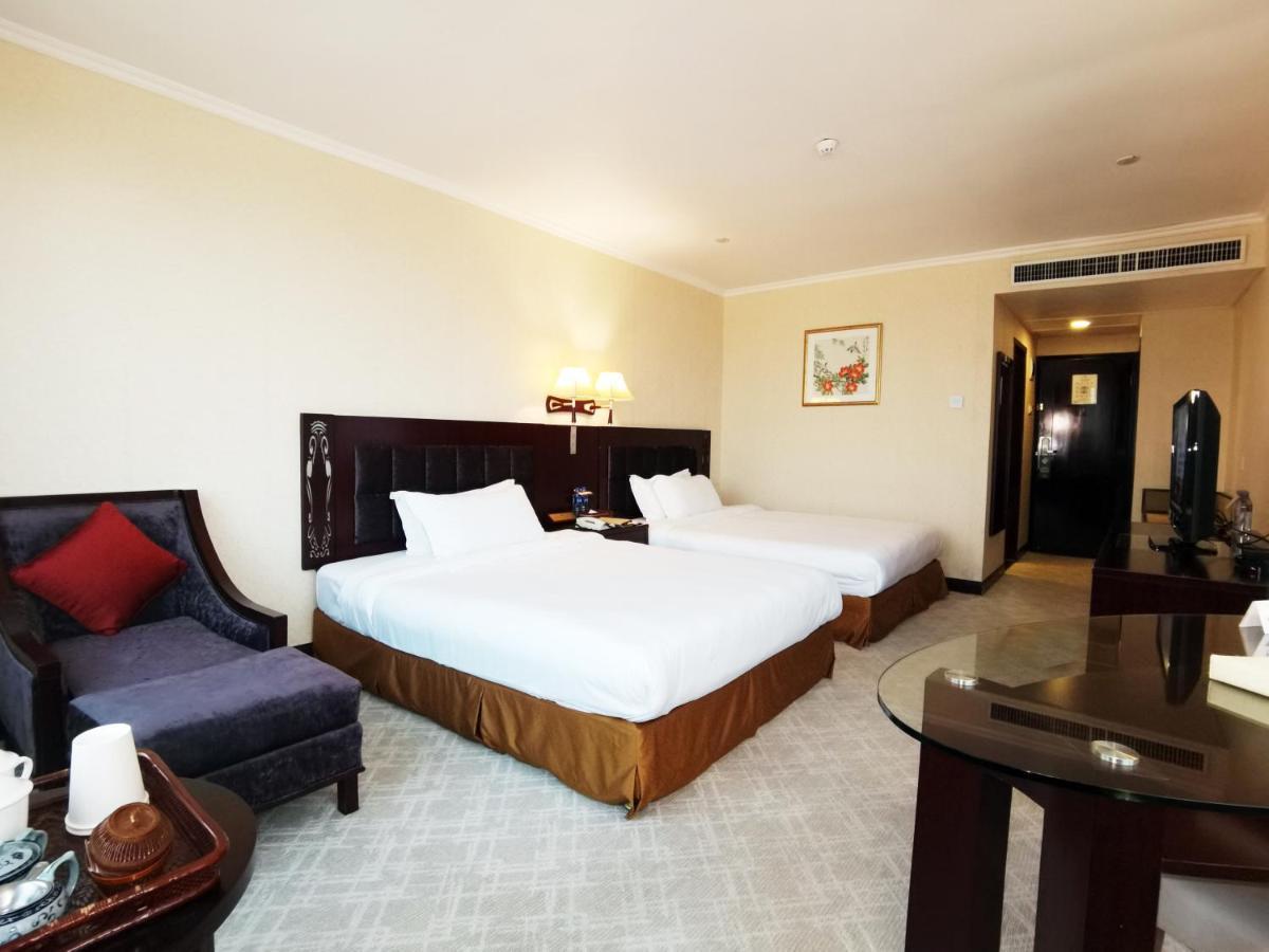 Majestic Hotel Гуанджоу Екстериор снимка