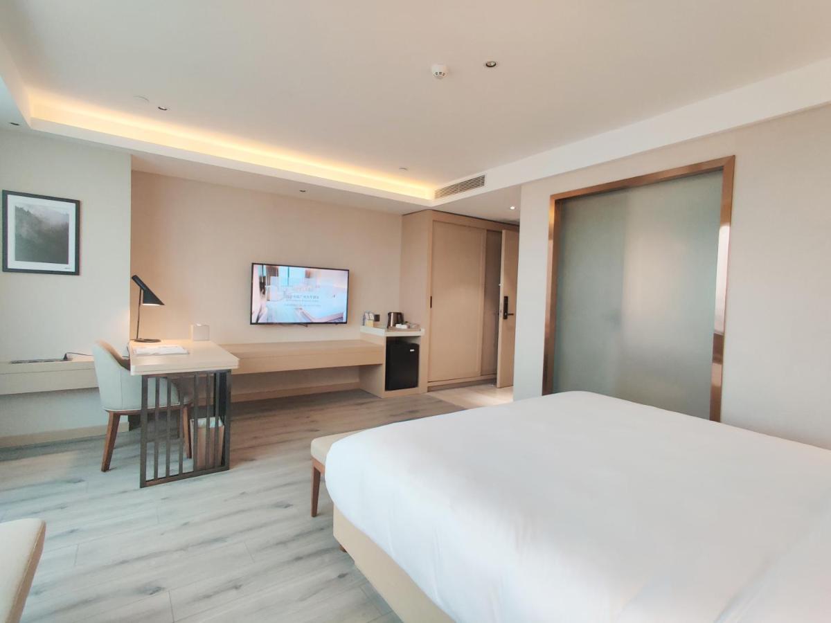 Majestic Hotel Гуанджоу Екстериор снимка