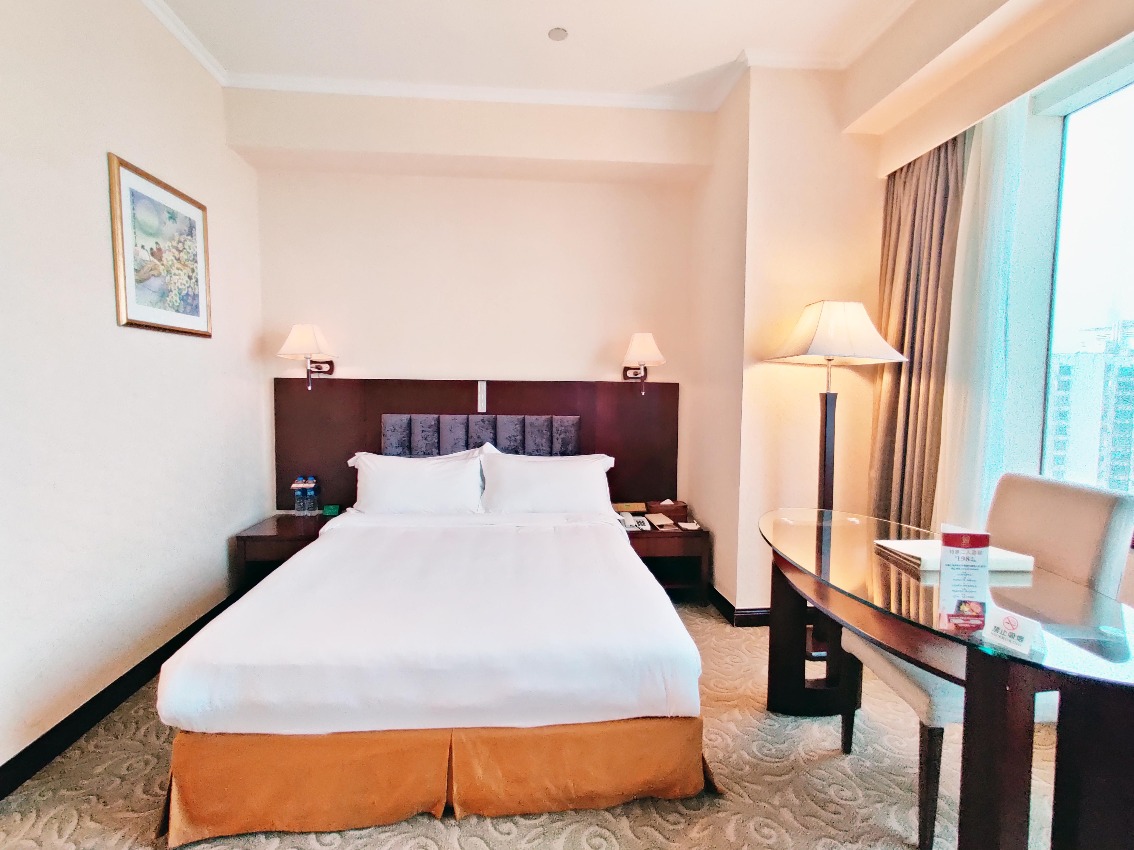 Majestic Hotel Гуанджоу Екстериор снимка